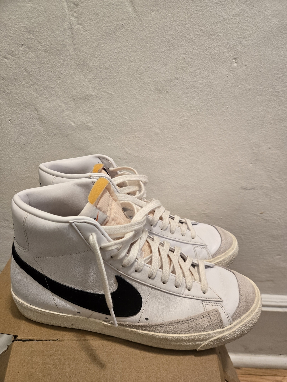 Nike Men’s White & Black High-Top Sneakers